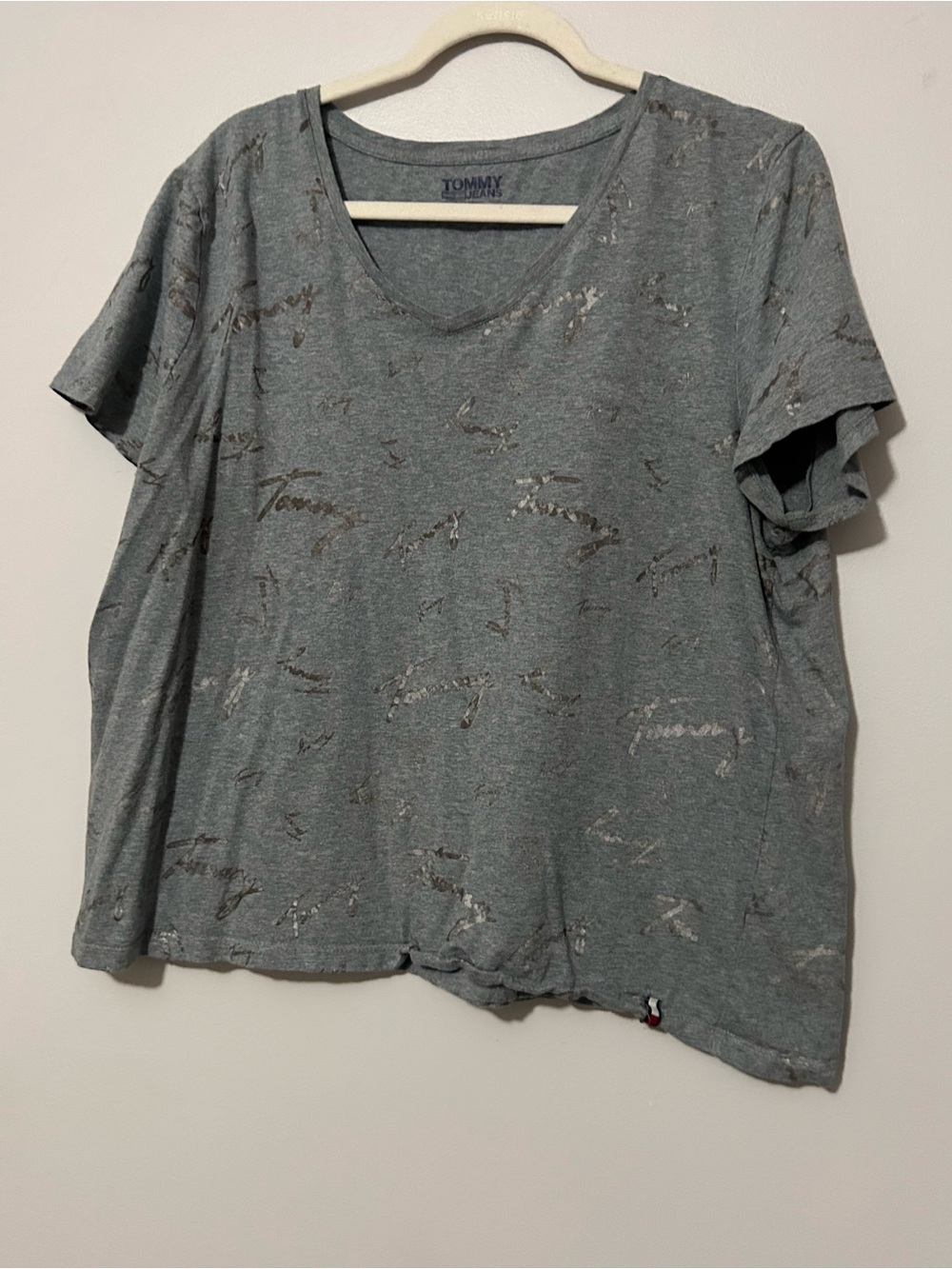 Tommy Jeans V-neck grey t-shirt
